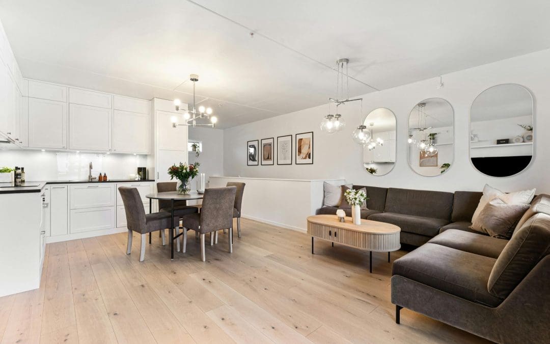 Tips for Using Mirrors to Make Your Home Look Bigger