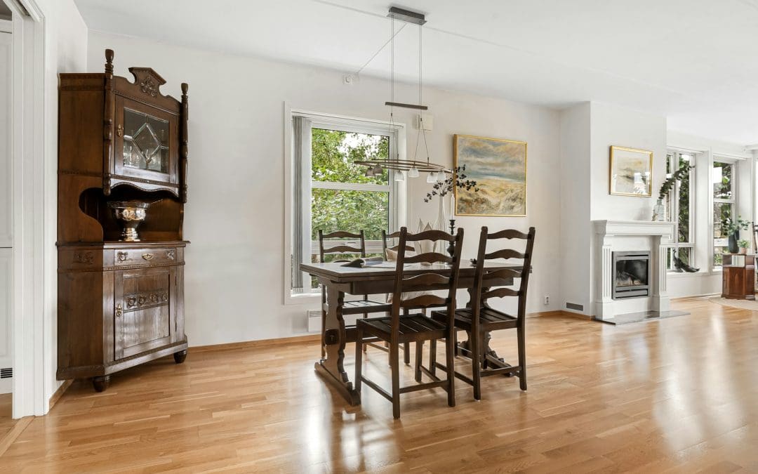 How to Make Small Furniture Work in Home Staging